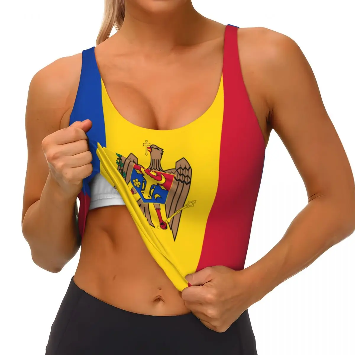 Top basic con bandiera della M - Yoga Fitness Usa recensione e prezzo